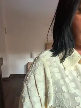 Maya-www online show from April 2026 05:09:01 PM