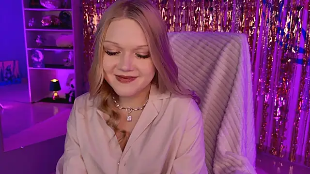 ChloeWhite online show from March 2026 01:36:01 PM