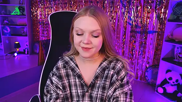 ChloeWhite online show from February 2026 02:19:02 PM