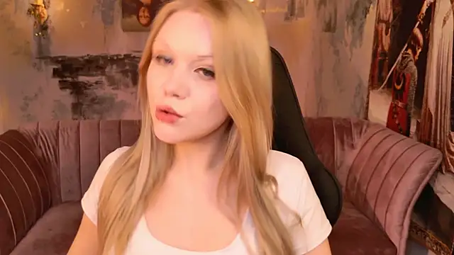 ChloeWhite online show from January 2026 01:03:01 PM