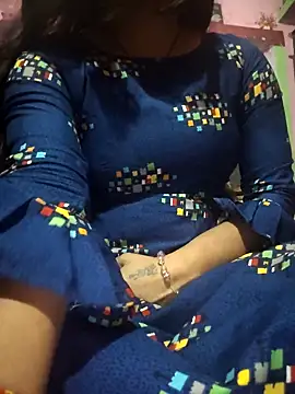 Nilam cute online show from April 2026 06:33:01 PM