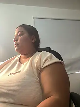 Snapshot of tatikanyx chatting on July 2026 03:23:02 PM tatikanyx online show from July 2026 03:23:02 PM