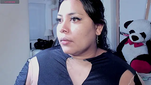 tatikanyx online show from February 2026 12:14:02 PM