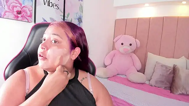 tatikanyx online show from February 2026 04:48:02 PM