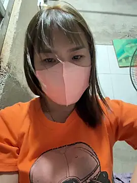 Snapshot of July-love chatting on February 2026 04:37:01 PM July-love online show from February 2026 04:37:01 PM