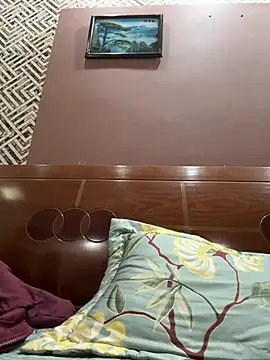 Snapshot of July-love chatting on February 2026 02:35:02 AM July-love online show from February 2026 02:35:02 AM