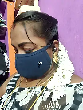 Snapshot of Tamil_Hot_Priya chatting on January 2026 03:51:02 PM Tamil Hot Priya online show from January 2026 03:51:02 PM