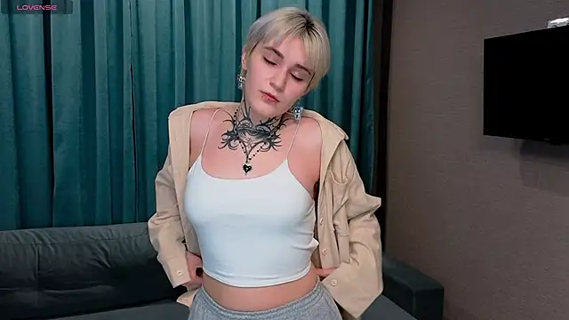 Snapshot of Martha_Anderson chatting on January 2026 02:45:01 PM Martha Anderson online show from January 2026 02:45:01 PM