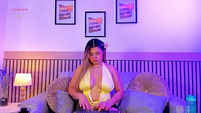 taylor smiith1 online show from February 2026 12:18:02 PM