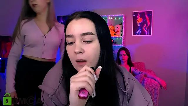 monica xcx online show from April 2026 07:17:01 PM