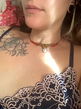 Casal HotBrisa online show from February 2026 11:22:01 AM