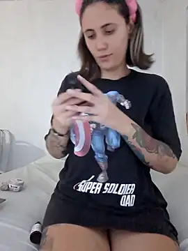 Snapshot of Casal_HotBrisa chatting on April 2026 12:50:02 AM Casal HotBrisa online show from April 2026 12:50:02 AM