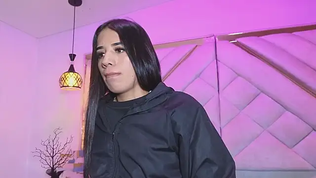 zoevg online show from March 2026 12:17:02 PM