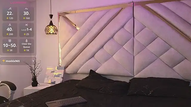 zoevg online show from April 2026 12:40:01 PM