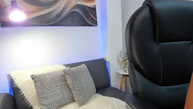 Britney Cortez online show from February 2026 12:27:02 PM