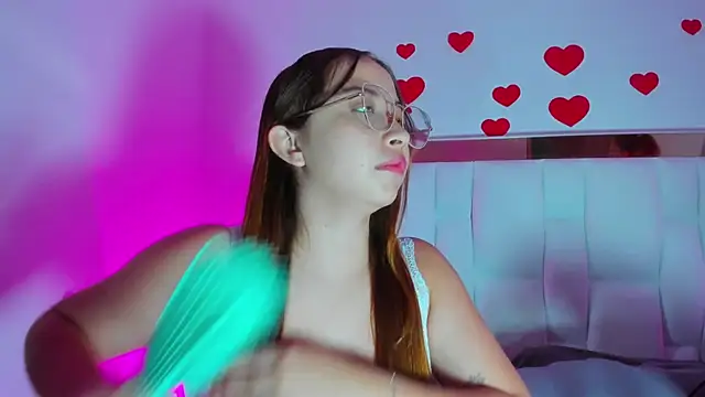 AliciaWhite nt online show from March 2026 01:43:02 AM