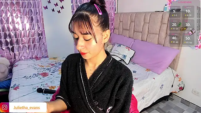 Julietha-evans online show from March 2026 11:24:01 PM
