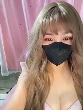 -Violet-t online show from May 2026 12:14:02 PM
