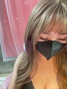 -Violet-t online show from April 2026 07:37:01 AM