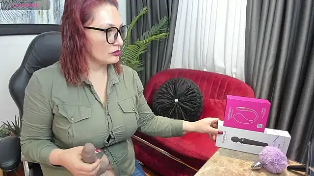 VictoriaPaker online show from February 2026 12:05:02 PM