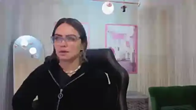 Snapshot of zarcasutra_t chatting on June 2026 01:05:02 PM zarcasutra t online show from June 2026 01:05:02 PM