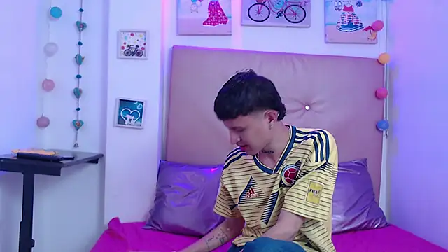 iam  lukas   online show from January 2026 01:37:02 PM