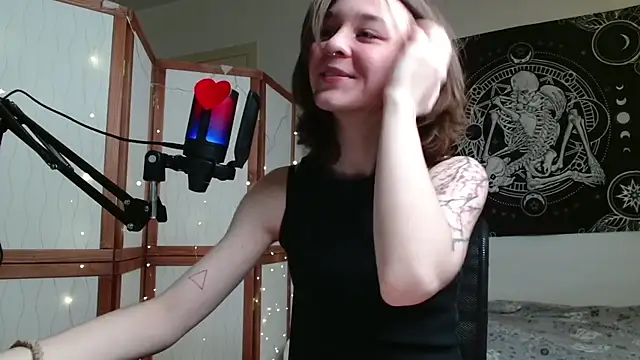 Snapshot of Mysterious_Toy chatting on February 2026 04:41:01 PM Mysterious Toy online show from February 2026 04:41:01 PM