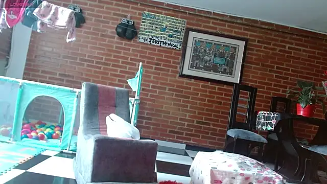 Lia rouse04 online show from February 2026 01:00:01 PM