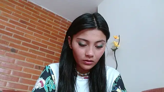 Snapshot of Lia_rouse04 chatting on June 2026 01:23:01 PM Lia rouse04 online show from June 2026 01:23:01 PM