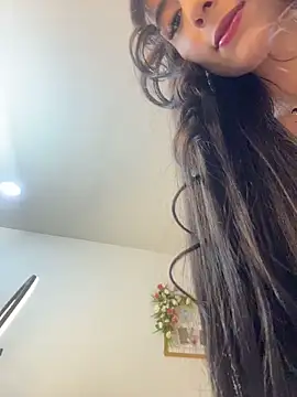IvonneOwen online show from May 2026 03:25:01 AM