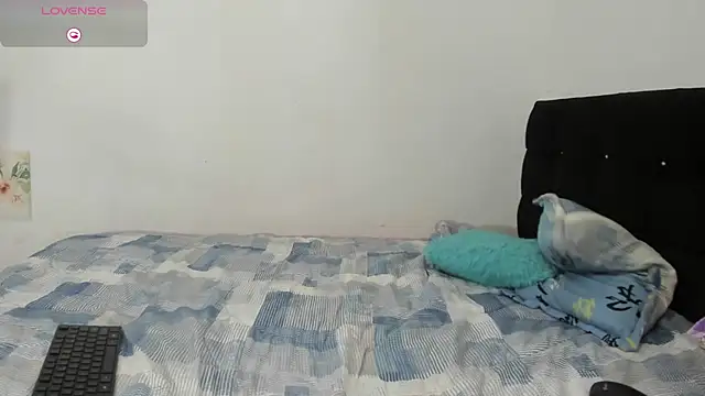 Itsmaraia2002 online show from January 2026 11:41:02 PM