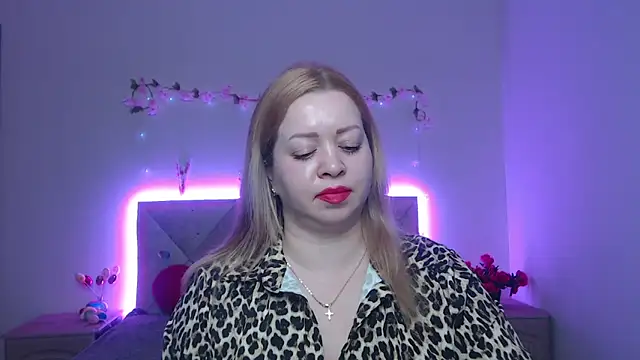 OliviaVerr online show from April 2026 12:34:01 PM