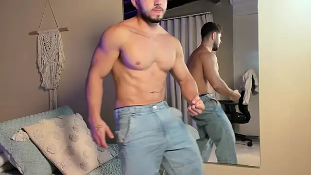 Snapshot of Thiago_moretti chatting on February 2026 05:56:02 PM Thiago moretti online show from February 2026 05:56:02 PM