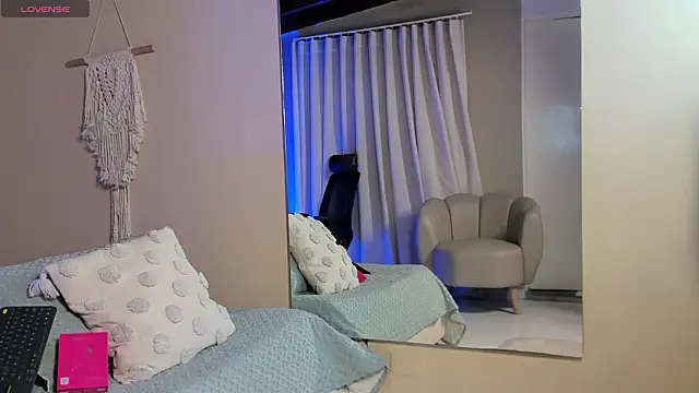 Thiago moretti online show from March 2026 05:17:02 PM