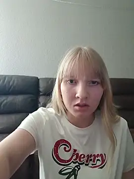 BunnySnowFlake online show from April 2026 06:14:02 PM