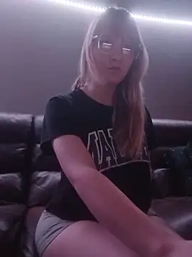 BunnySnowFlake online show from April 2026 01:56:01 AM