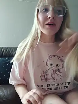 BunnySnowFlake online show from April 2026 08:43:01 PM