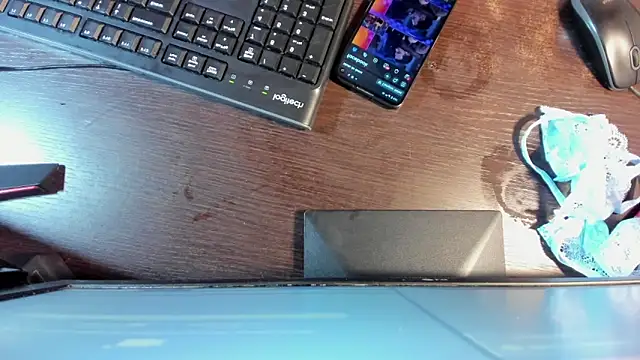 Snapshot of LyraFrost5 chatting on February 2026 02:33:01 AM LyraFrost5 online show from February 2026 02:33:01 AM