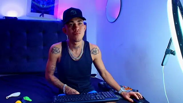 Ayala 777 online show from January 2026 04:46:01 PM