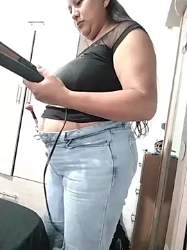Snapshot of SexyandnaughtyLatinos chatting on June 2026 08:14:02 PM SexyandnaughtyLatinos online show from June 2026 08:14:02 PM