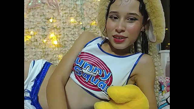 Cute-Cherry12 online show from March 2026 05:32:02 AM