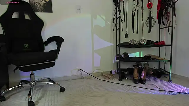 Snapshot of ariannaconnor_ chatting on January 2026 03:52:01 PM ariannaconnor online show from January 2026 03:52:01 PM