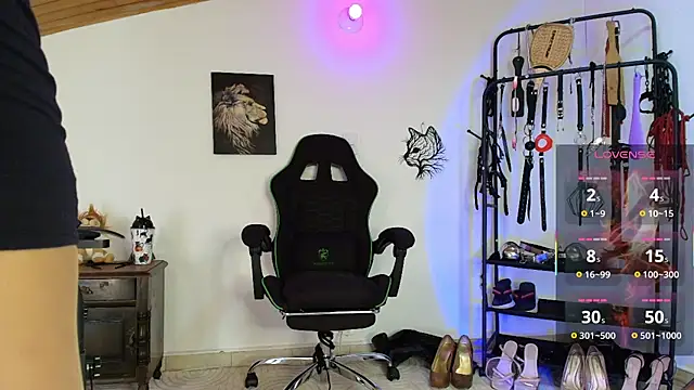 Snapshot of ariannaconnor_ chatting on February 2026 02:50:02 PM ariannaconnor online show from February 2026 02:50:02 PM