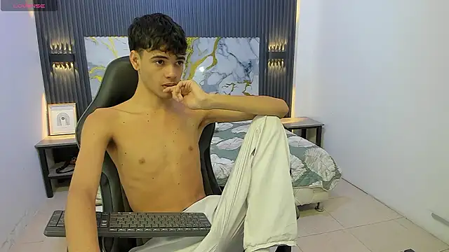 Dark Desiree18 online show from February 2026 12:04:01 PM