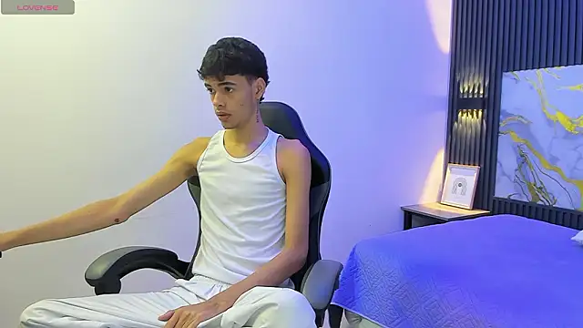 Dark Desiree18 online show from February 2026 12:02:02 PM