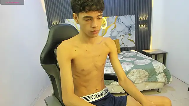 Dark Desiree18 online show from February 2026 12:15:01 PM