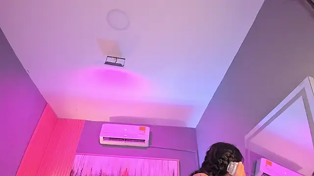 Snapshot of lilian_vergara chatting on February 2026 08:04:01 PM lilian vergara online show from February 2026 08:04:01 PM