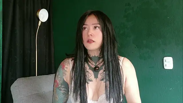 sarahe9769 online show from May 2026 07:44:02 PM