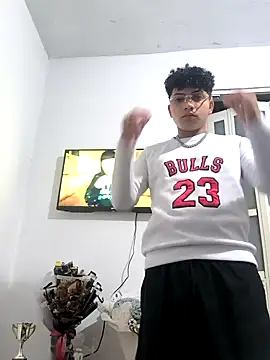 VersedChip online show from April 2026 07:37:02 AM