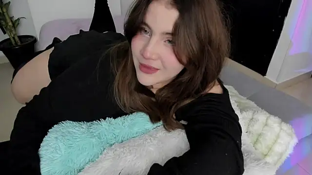 ivy velvet online show from March 2026 02:18:01 AM
